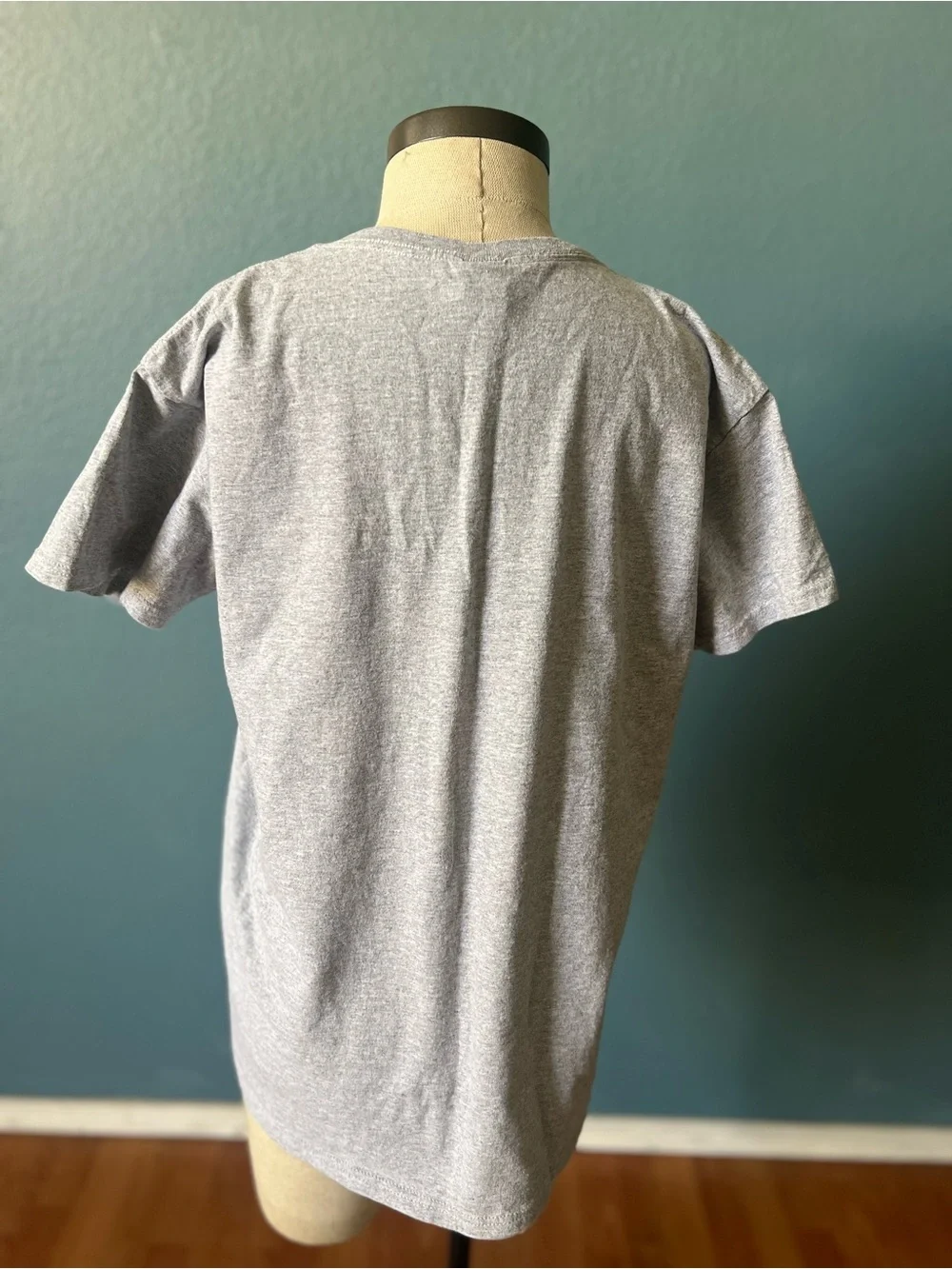 Team Benito Graphic V-Neck Women’s Tee- Heather‎ Gray logo football shirt